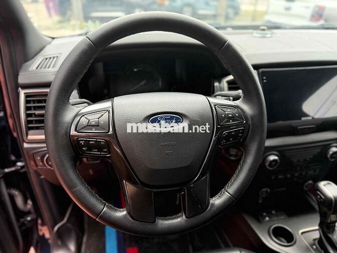 Ford Everest Titanium 4x2 Bi Turbo Xanh