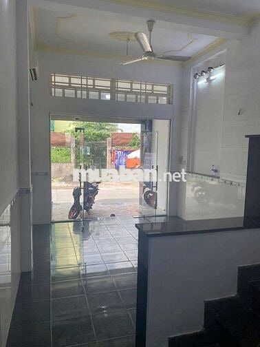 cho thuê nhà nguyên căn mới như hình 4x14m 2 lầu 2pn 2wc giá 14trieu 