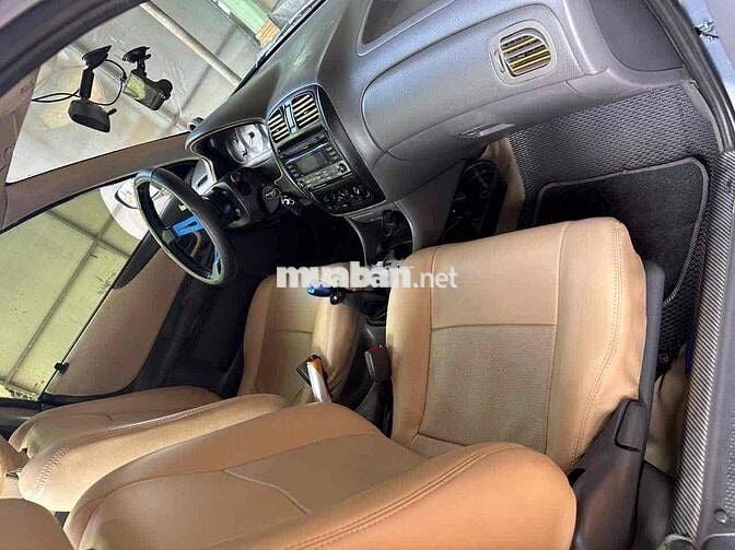 Ford Laser Xanh 2000