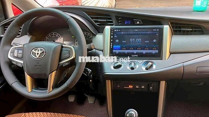 Gia đình cần bán xe Toyota Innova 2.0E SX 2017