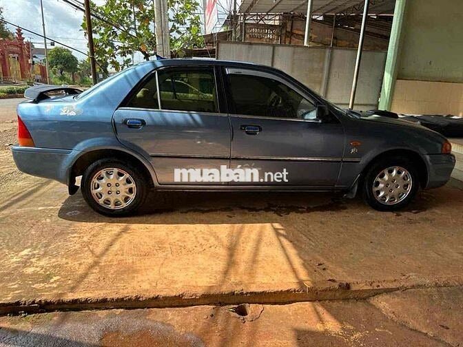 Ford Laser Xanh 2000