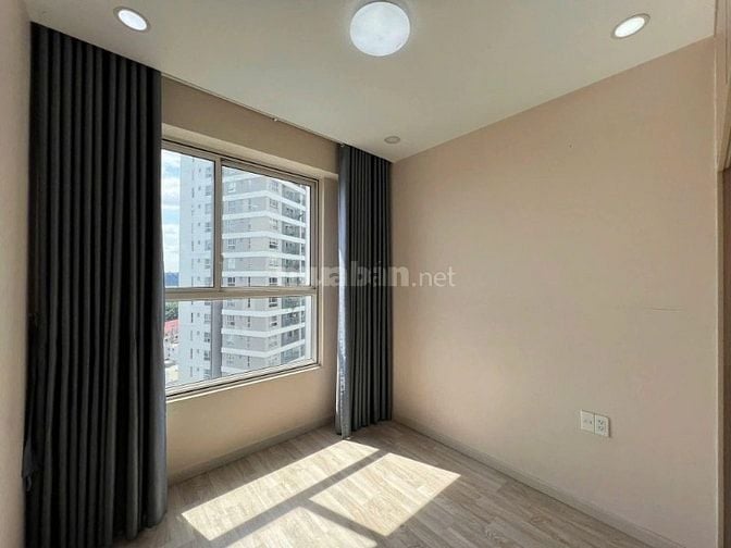 Cao ốc Phú NHuận, 20 Hoàng Minh Giám cho thuê căn 2p ngủ giá 12tr5/thá