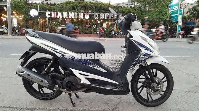Suzuki Hayate SS 125 FI 2013 Trắng