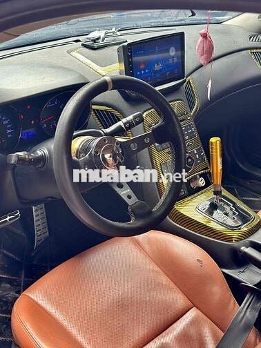 Hyundai Genesis Coupe 2010 2.0 Turbo Trắng