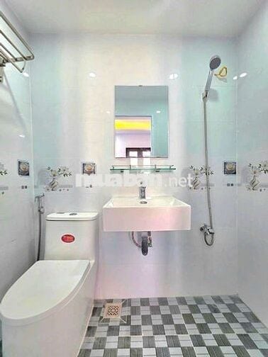 🔥🔥🔥nhà bán gần cầu Phú Xuân gần chợ trường học🔥🔥🔥
