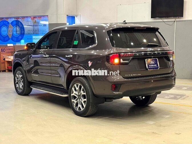 Ford Everest 2 Cầu Titanium 2024 4x4 33.000km