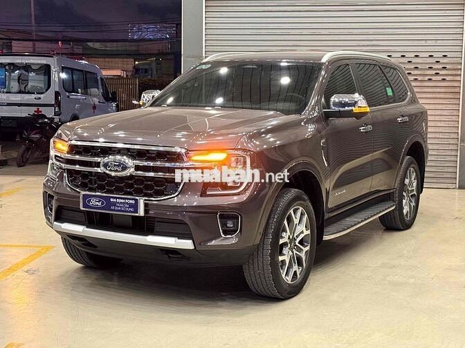 Ford Everest 2 Cầu Titanium 2024 4x4 33.000km
