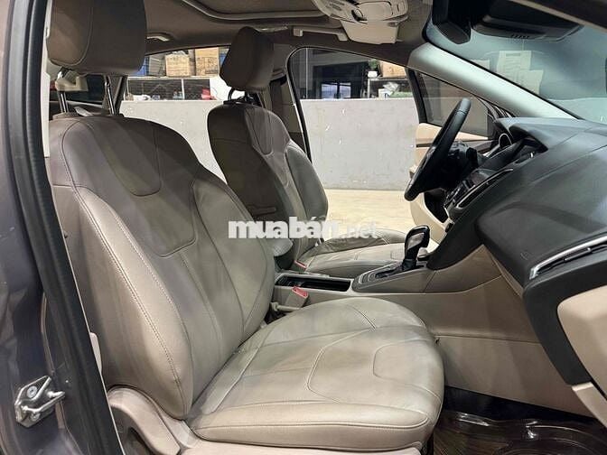 Ford Focus Titanium 2017 Xám chất xe đẹp