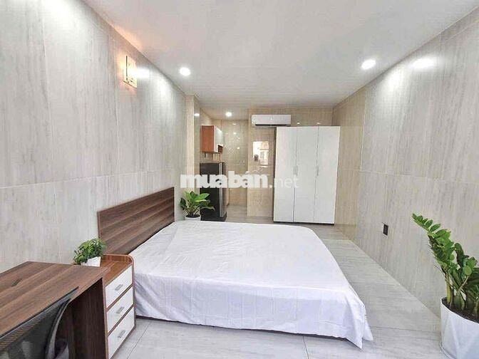 CHDV Full nội thất có thang máy tại Cống Quỳnh,Q1