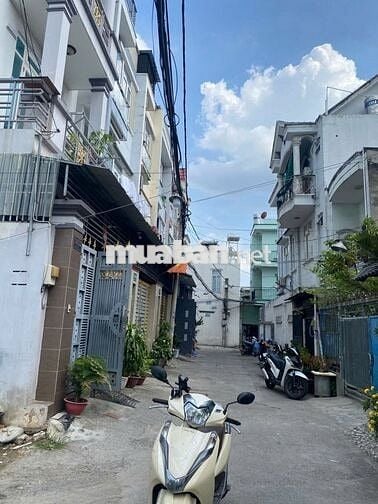 Thơm! Nhà hẻm xe hơi, 151m2(10X20) ngay Phạm Văn Đồng, Hiệp Bình chánh