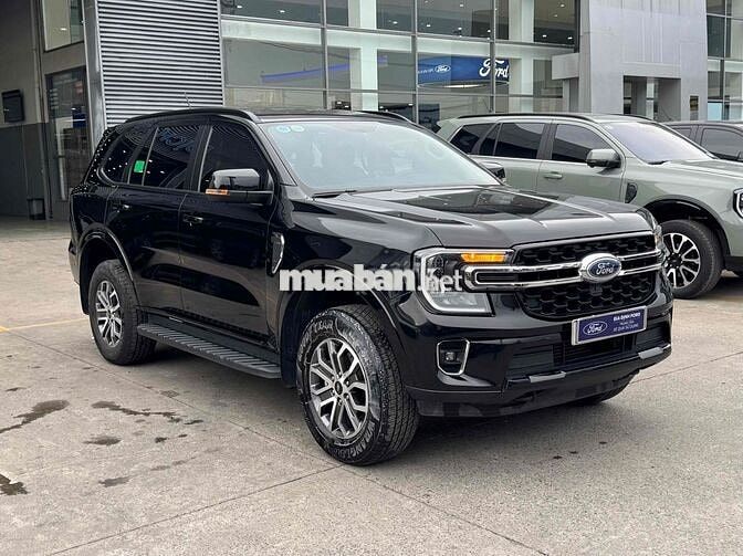 Ford Everest Ambiente 2024 Đen 28.000km XHĐ Cao