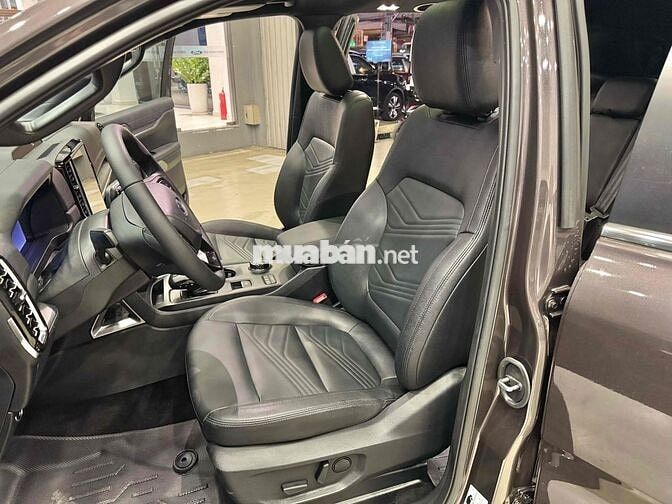 Ford Everest 2 Cầu Titanium 2024 4x4 33.000km