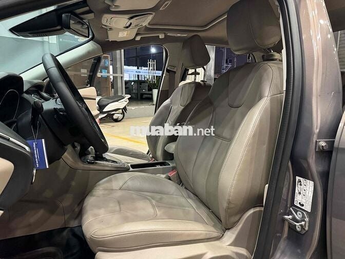 Ford Focus Titanium 2017 Xám chất xe đẹp