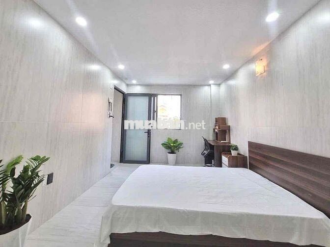 CHDV Full nội thất có thang máy tại Cống Quỳnh,Q1