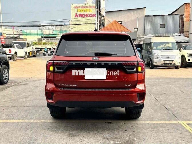Ford Everest Titanium 2023 4x4 Đỏ cam 45.000 km