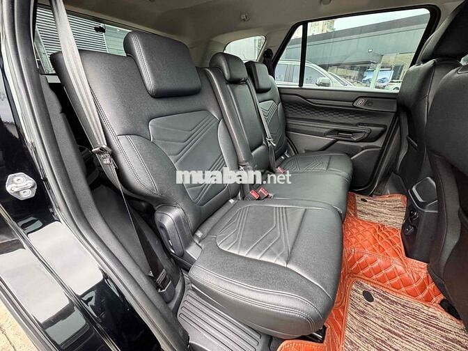 Ford Everest Ambiente 2024 Đen 28.000km XHĐ Cao