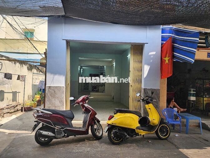 Mặt bằng kinh doanh kết hợp ở tại hẻm 1041 Trần Xuân Soạn, P. Tân Hưng