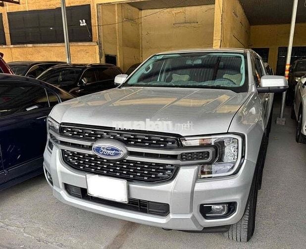 Ford 2 cầu Ranger XLS 2024 4x4 Bạc 79.000km