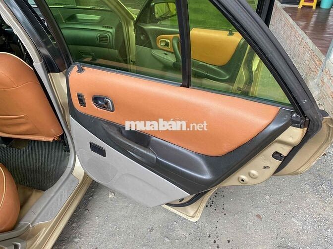 Ford Laser Deluxe 1.6 2001 Số sàn Vàng cát