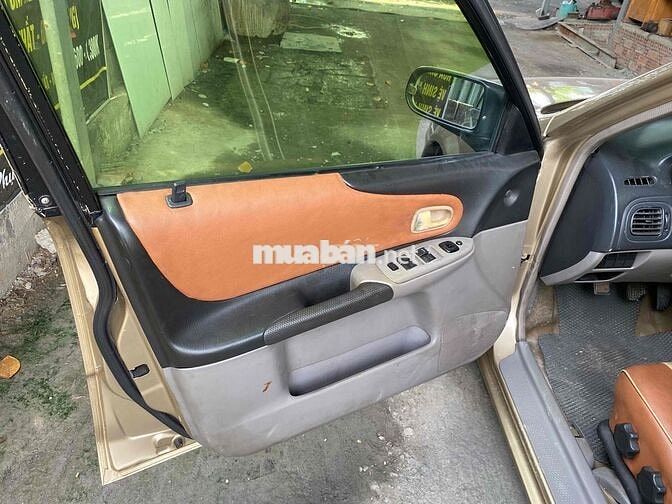 Ford Laser Deluxe 1.6 2001 Số sàn Vàng cát
