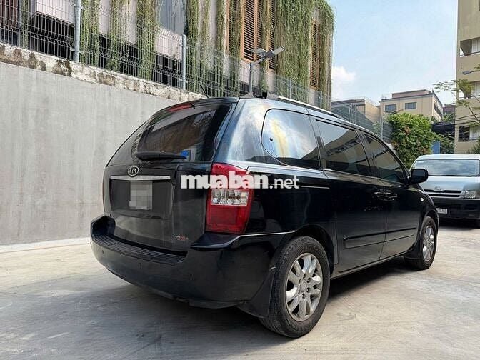 Kia Carnival MT 2009 8 chỗ Đen