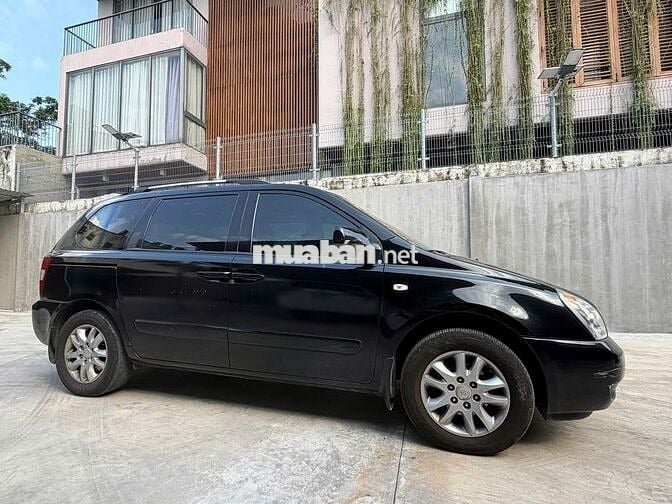 Kia Carnival MT 2009 8 chỗ Đen