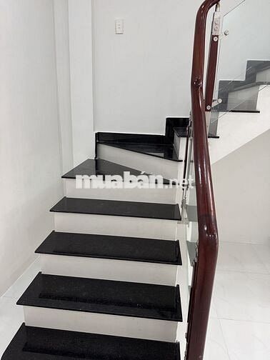 Bán nhà mới xây 482/5/8C Phú thọ hòa, tân phú dt: 4.1 x 8 giá 4 tỷ 550