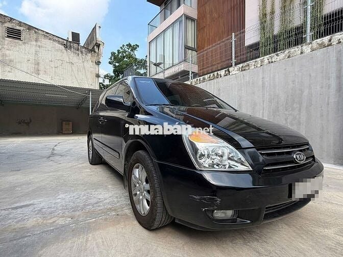 Kia Carnival MT 2009 8 chỗ Đen