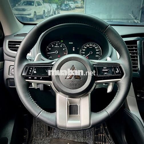 Mitsubishi Pajero Sport 2024 3.0V6 4x4 Đen