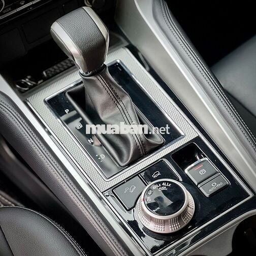 Mitsubishi Pajero Sport 2024 3.0V6 4x4 Đen