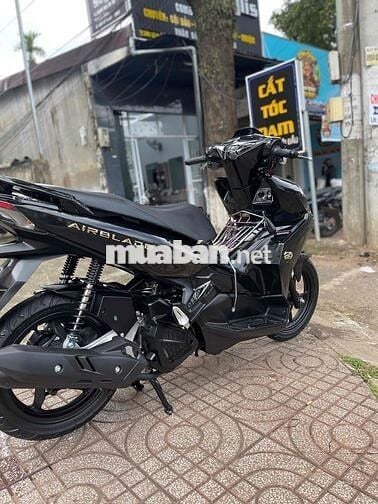 Honda AirBlade 125Fi 2022 Đen bóng