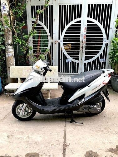 attila chân bấm.1 từ hiếm còn xe mới chất như này