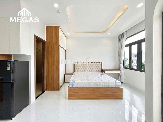 CHO THUÊ CĂN HỘ MINI BAN CÔNG NGAY CẦU NGUYỄN VĂN CỪ QUẬN 1 GIÁ RẺ T07