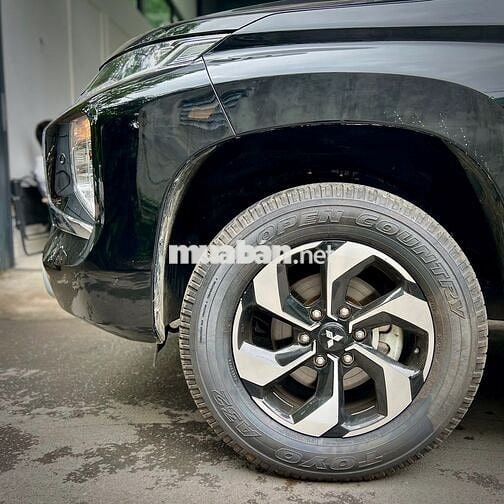 Mitsubishi Pajero Sport 2024 3.0V6 4x4 Đen
