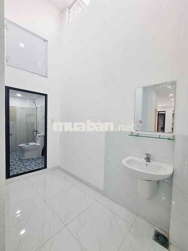 NHÀ 2 TẦNG ĐƯỜNG 5M KHU VÍP HUỲNH THỊ HAI TMT CỰC ĐẸP Ở NGAY