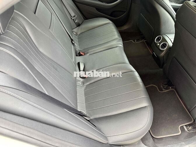 Mercedes Benz E Class 2021 E180 - 55000 km