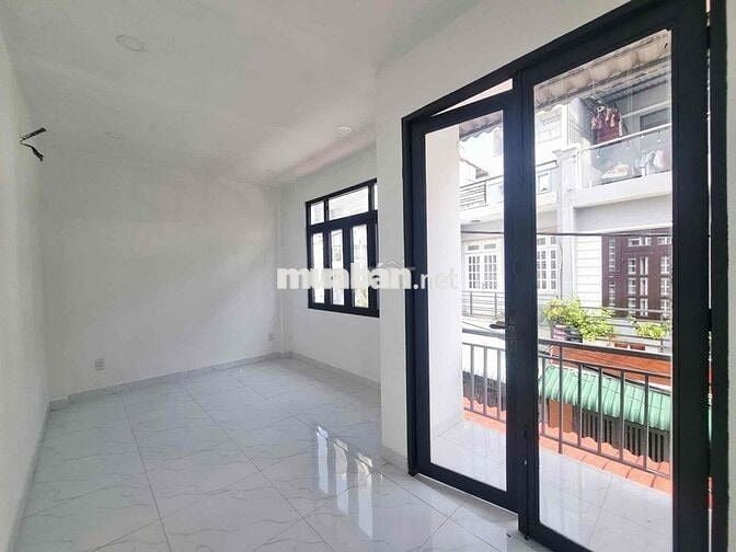 NHÀ 2 TẦNG ĐƯỜNG 5M KHU VÍP HUỲNH THỊ HAI TMT CỰC ĐẸP Ở NGAY