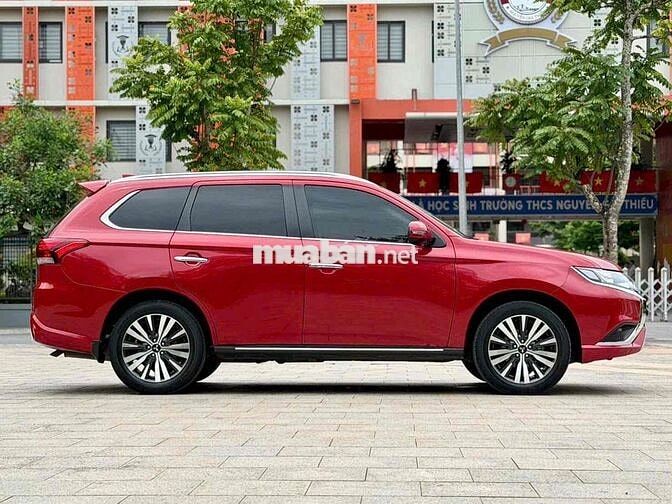 Mitsubishi Outlander 2.0 CVT 2022 Đỏ