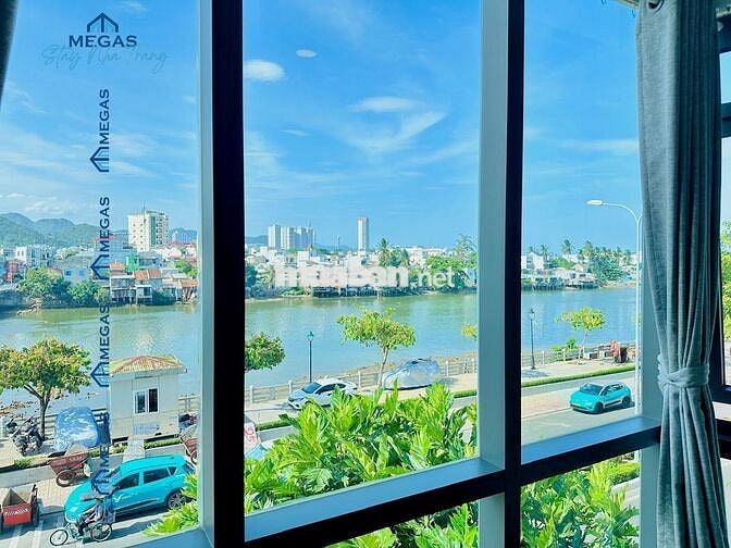 CĂN HỘ 2 PHÒNG NGỦ BALCONY - KHU TRUNG TÂM - VIEW SÔNG BIỂN
