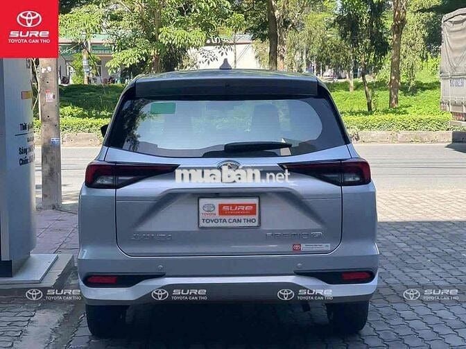 Toyota Avanza Premio 1.5G Số sàn 2024 Bạc