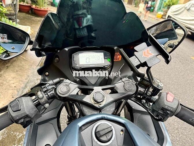 Suzuki GSX150R 2018 bs61