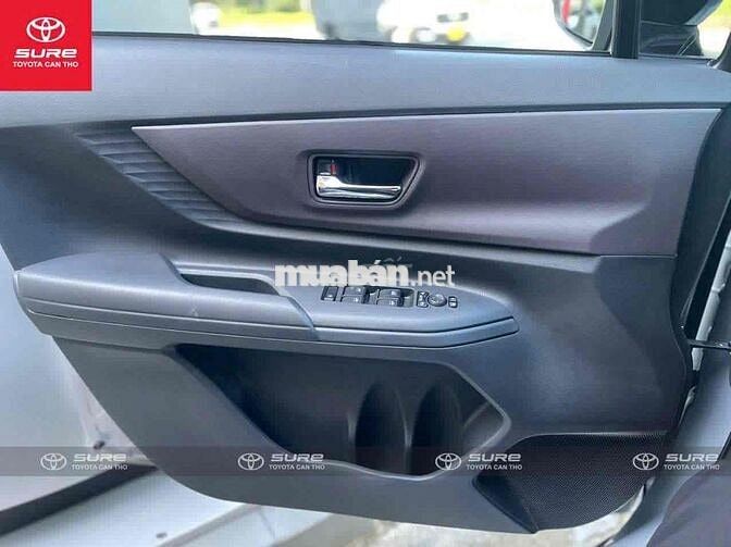 Toyota Avanza Premio 1.5G Số sàn 2024 Bạc