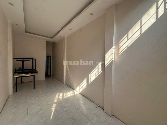 CHÍNH CHỦ CHO THUÊ NHÀ MẶT PHỐ THÁI HÀ, PHƯỜNG ĐỐNG ĐA, HÀ NỘI