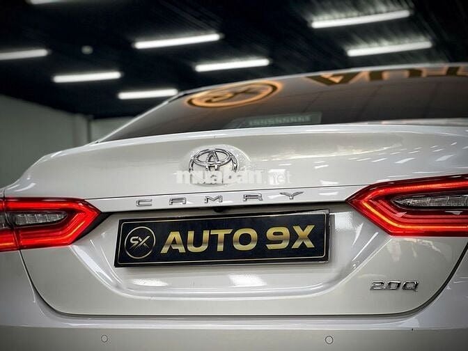 Toyota Camry 2.0Q 2022 Trắng Ngọc Trai Tự Động
