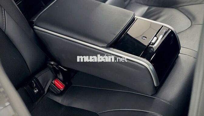 Toyota Camry 2.0Q 2022 Trắng Ngọc Trai Tự Động
