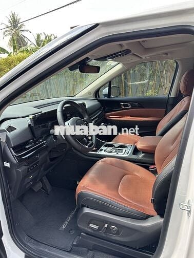 KIA CARNIVAL 2.2D SIGNATUTE 2024 TRẮNG