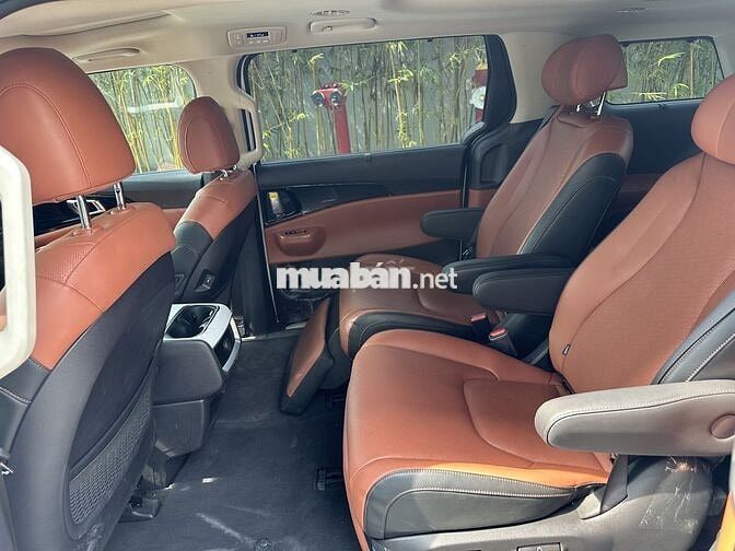 KIA CARNIVAL 2.2D SIGNATUTE 2024 TRẮNG