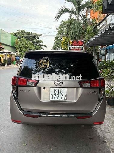 Toyota Innova 2.0G 2017 Nâu vàng ánh kim
