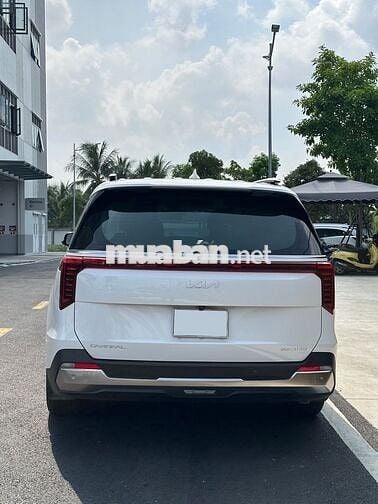 KIA CARNIVAL 2.2D SIGNATUTE 2024 TRẮNG