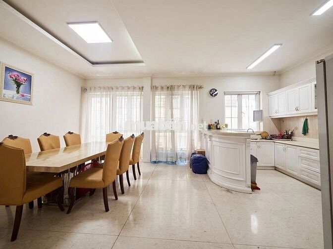 CHÍNH CHỦ CHO THUÊ BIỆT THỰ 2 MẶT TIỀN HOA SỨ-PHAN XÍCH LONG, HẦM 4L